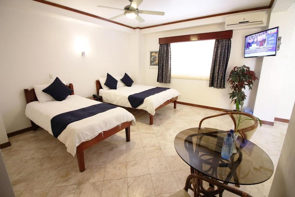 Mermaid Resort פוארטו גאלרה מראה חיצוני תמונה